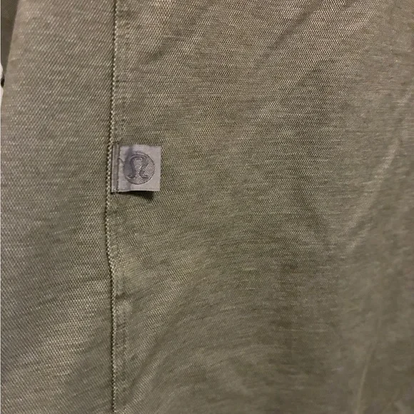 Lululemon Men’s Commission Button Down Long Sleeve